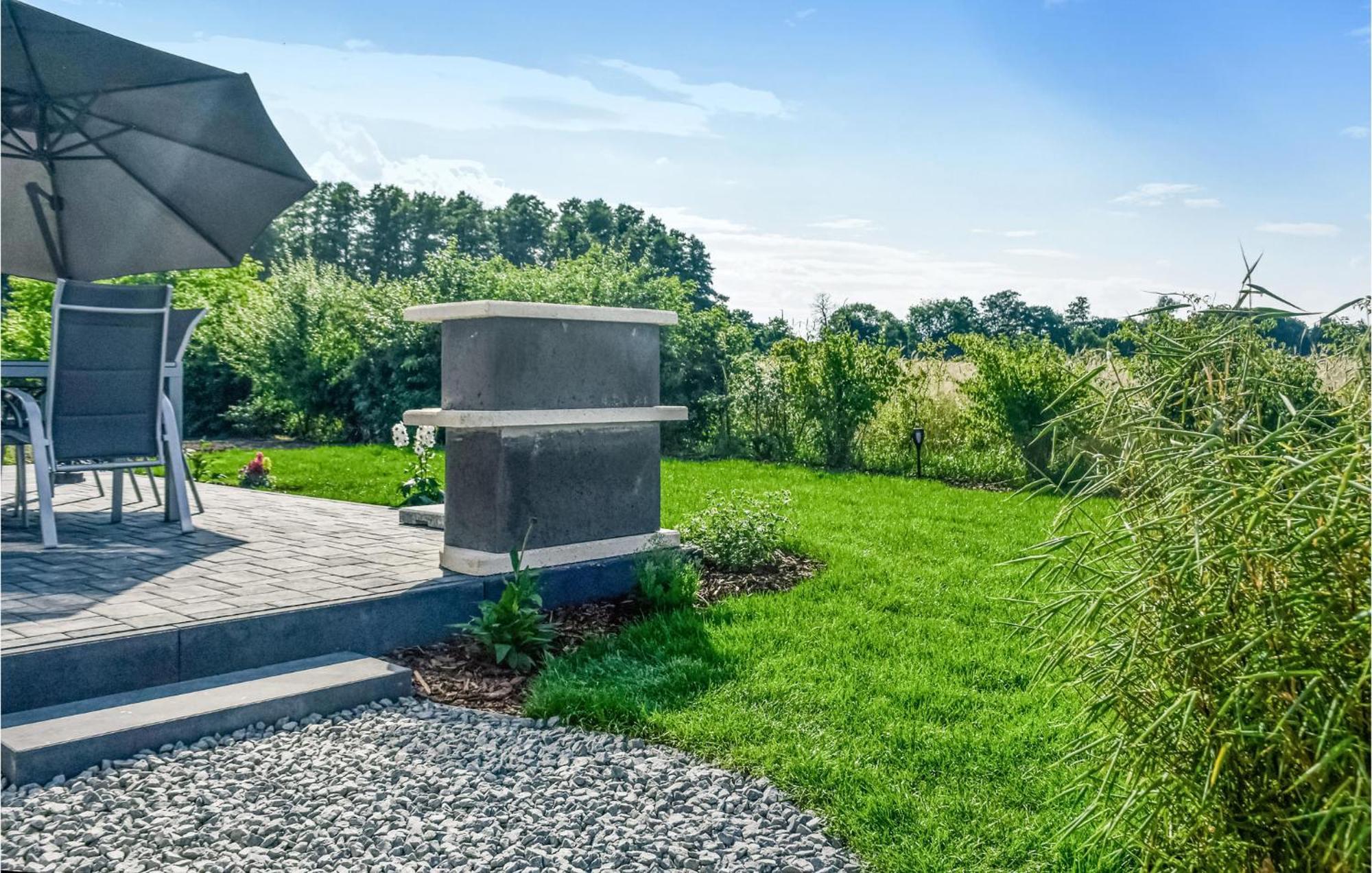 Stunning home in Zerpenschleuse with 2 Bedrooms&WiFi Exterior foto